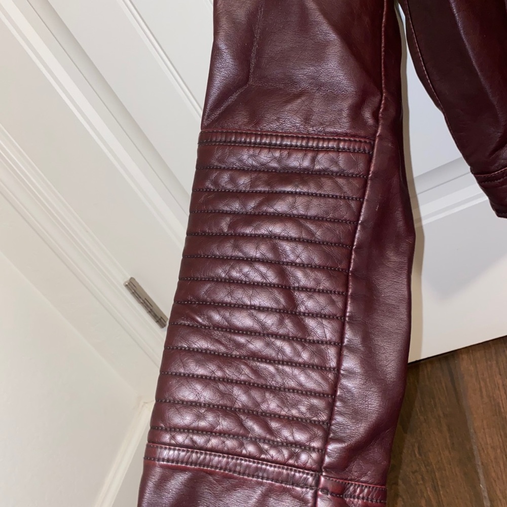 Leather jacket - Picture 2 of 5